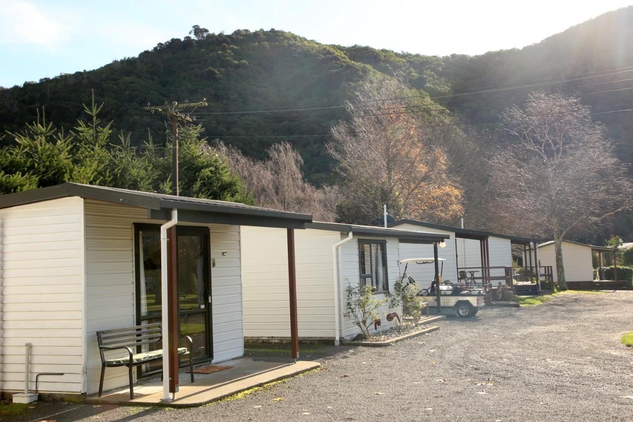 Parklands Marina Holiday Park 픽턴 외부 사진