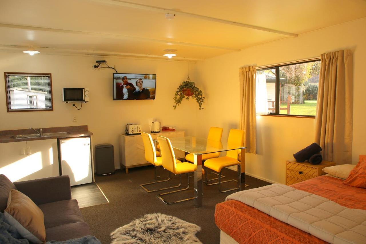 Parklands Marina Holiday Park 픽턴 외부 사진