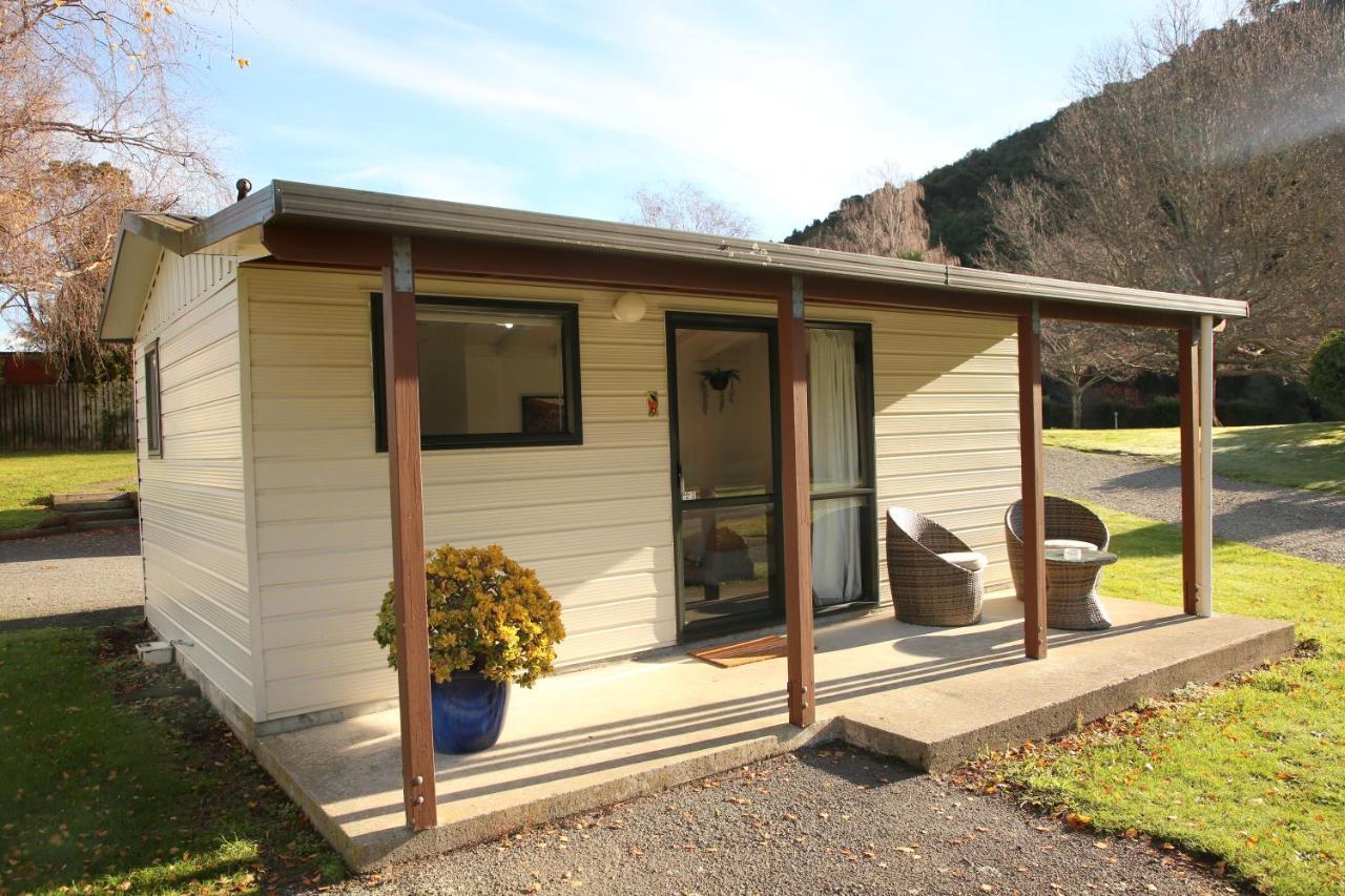 Parklands Marina Holiday Park 픽턴 외부 사진